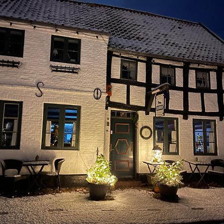 Restaurant Saelhunden Bed & Breakfast รีเบอ ภายนอก รูปภาพ