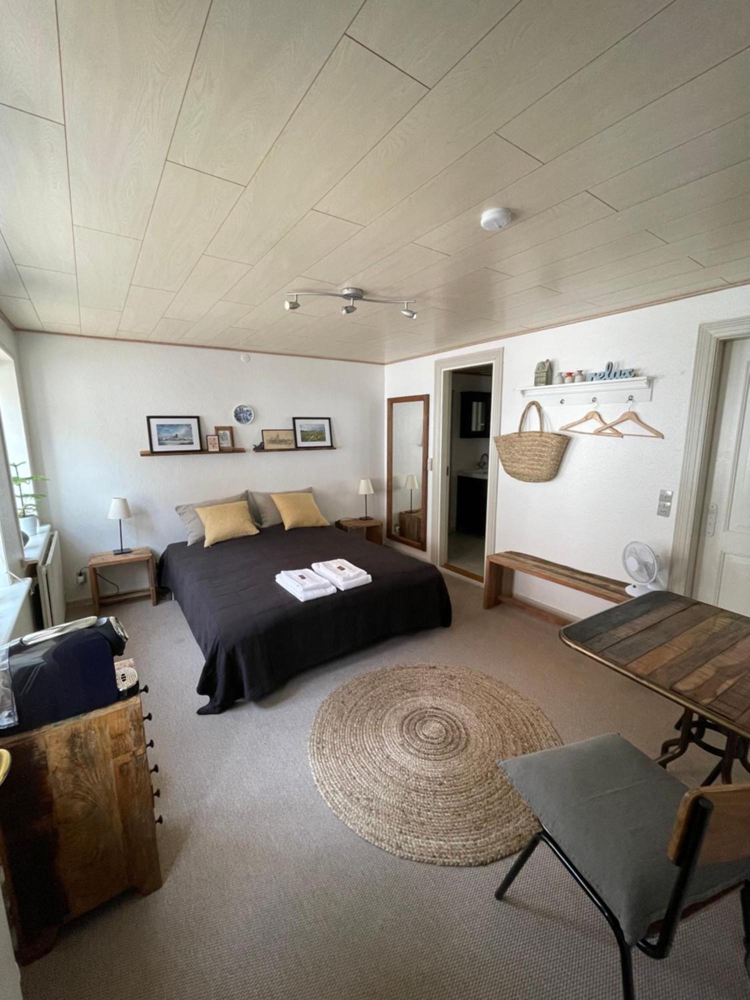 Restaurant Saelhunden Bed & Breakfast รีเบอ ภายนอก รูปภาพ